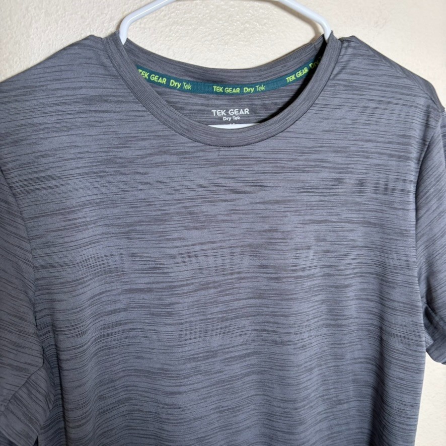Tek Gear T-Shirt Men's Medium Gray Short Sleeve Crew Neck Dry Tek Athletic gallery