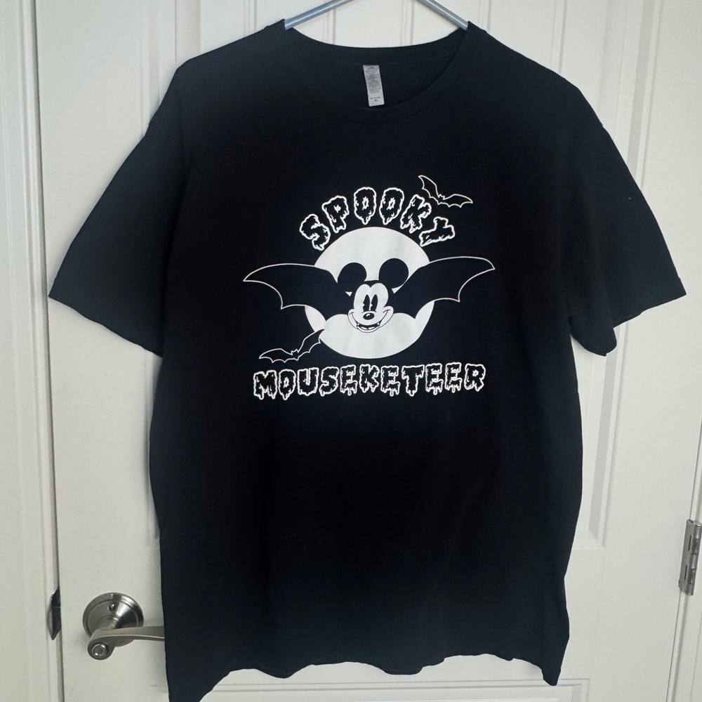 Mickey Mouse Spooky Mousketeer Vampire T-Shirt Black XL Halloween Fall Vibes