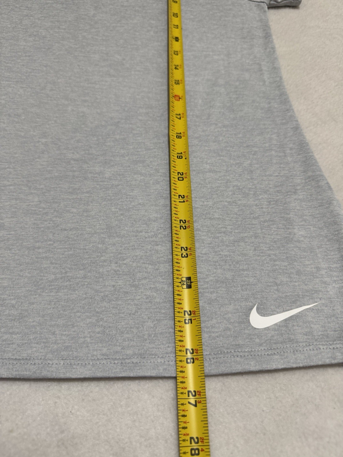Nike Dri-FIT Women’s Scoop Neck T-Shirt Gray MEDIUM Athletic Short Sleeve Tee gallery