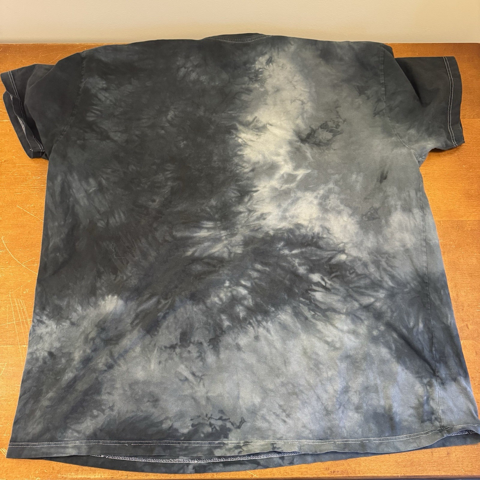 The Mountain Shirt Mens 5XLT Gray Shark Attack Ripping Y2K gallery