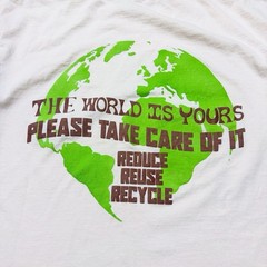 Backdoor Vintage “Reduce, Reuse, Recycle” Earth Day Tee Sz M