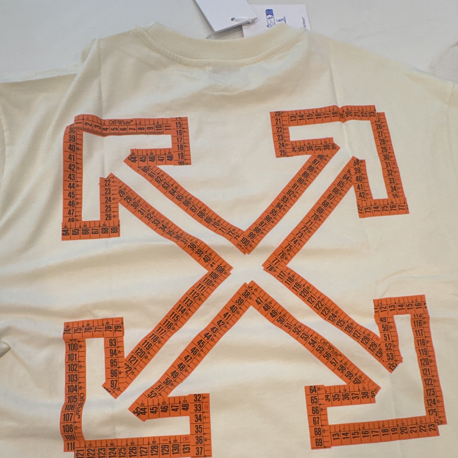 Off-White arrow skate fit tee vanilla ice size large brand new Retail over 350 gallery