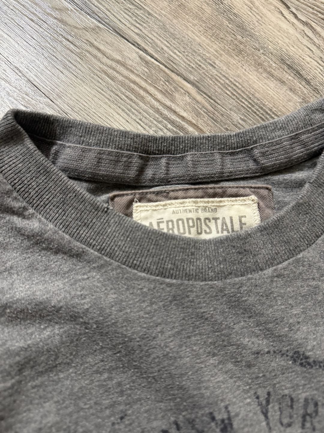 Aeropostale A87 NY Premium Goods Graphic T-Shirt Gray Large gallery