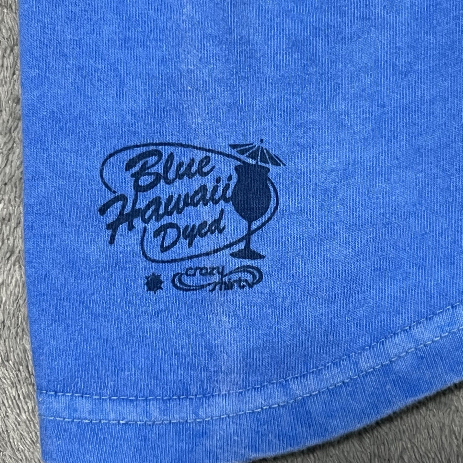 Crazy Shirts Shirt Mens 2XL Blue Fisherman Never Die They Just Smell that Way gallery