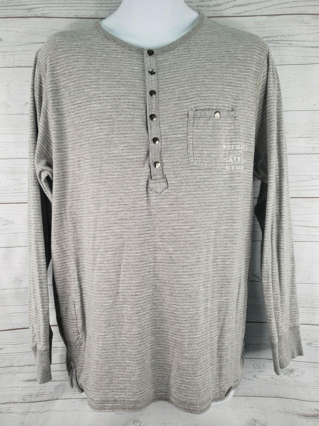 Buckle Black Label Henley Shirt Sz Large Gray Studded Button Pocket Long Sleeve