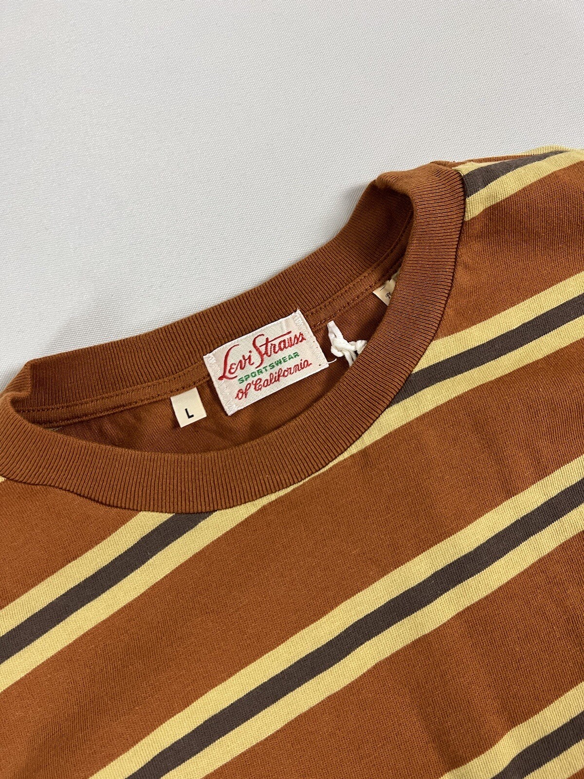 LEVIS VINTAGE CLOTHING LVC 1940’S SPLIT HEM T-SHIRT STRIPE BROWN/YELLOW L NWT gallery