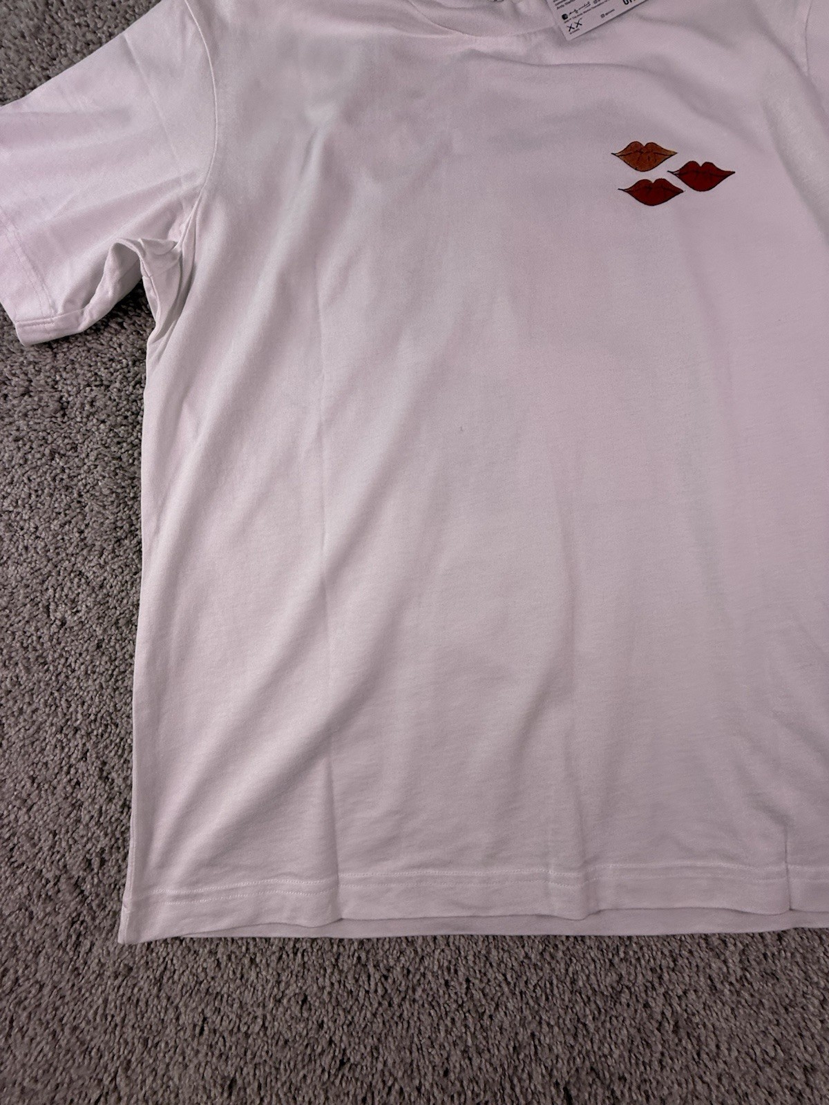 Uniqlo KAWS x Warhol UT Graphic T-Shirt White Size Medium NWT gallery