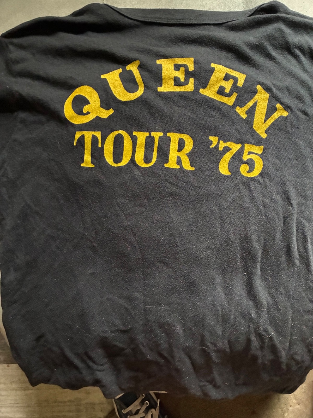 Queen Official '75 2 Sided Tour Shirt XL gallery