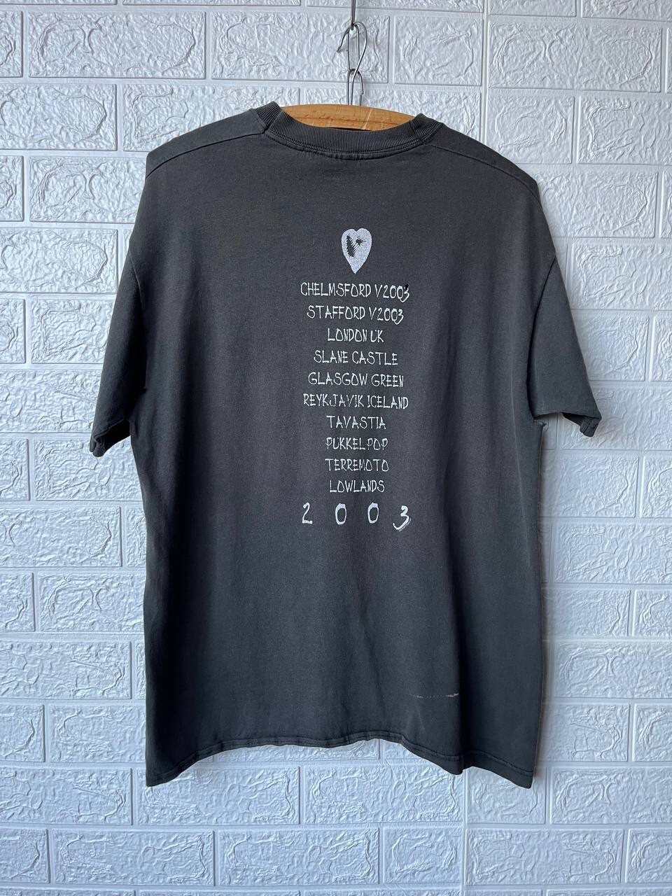 Vintage 2003 Foo Fighters European Tour T-Shirt Distressed Y2K Band Tee M gallery