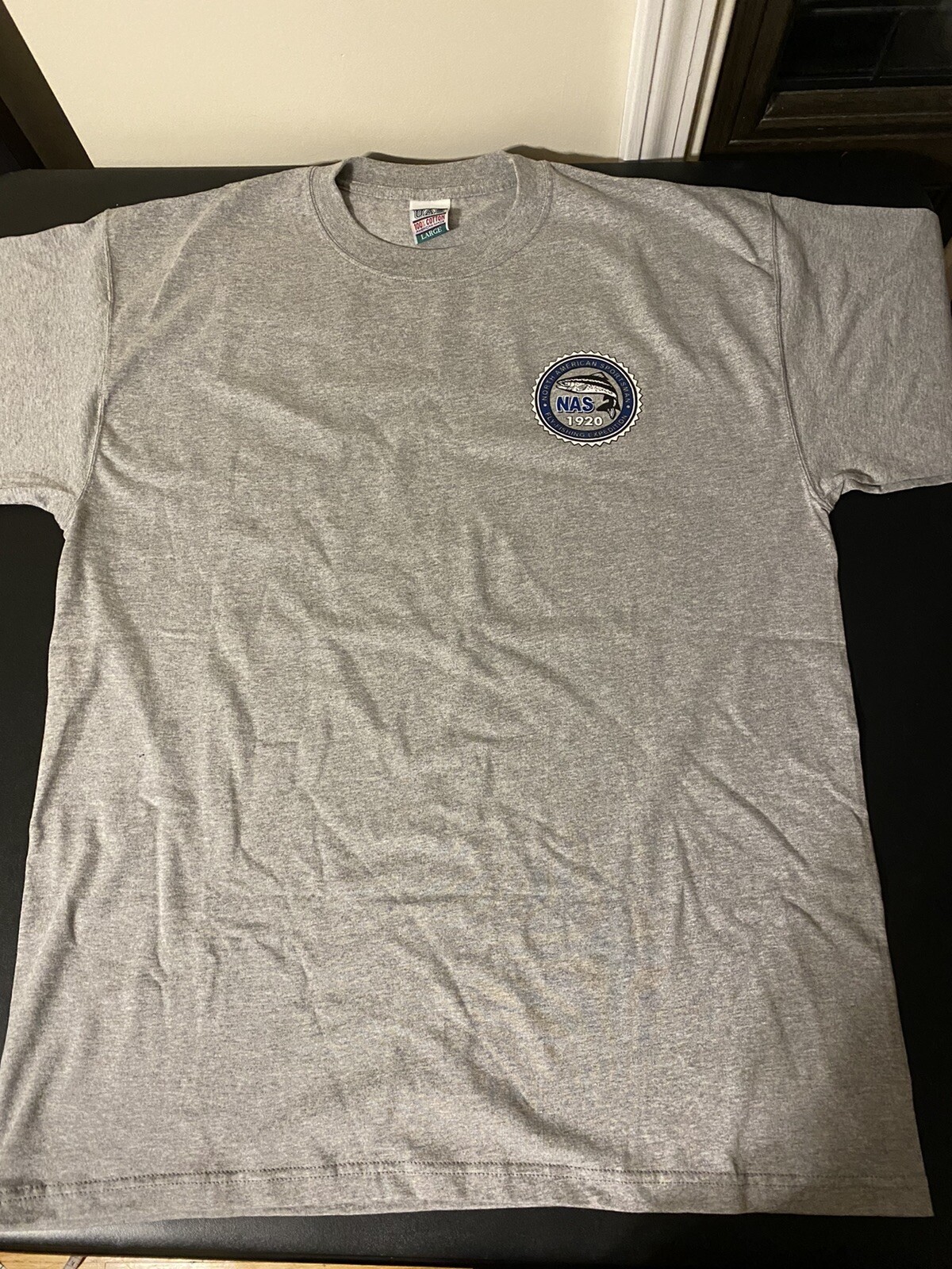 Vintage Mens American Sportsman Fishing North American Hunter T Shirt L gallery