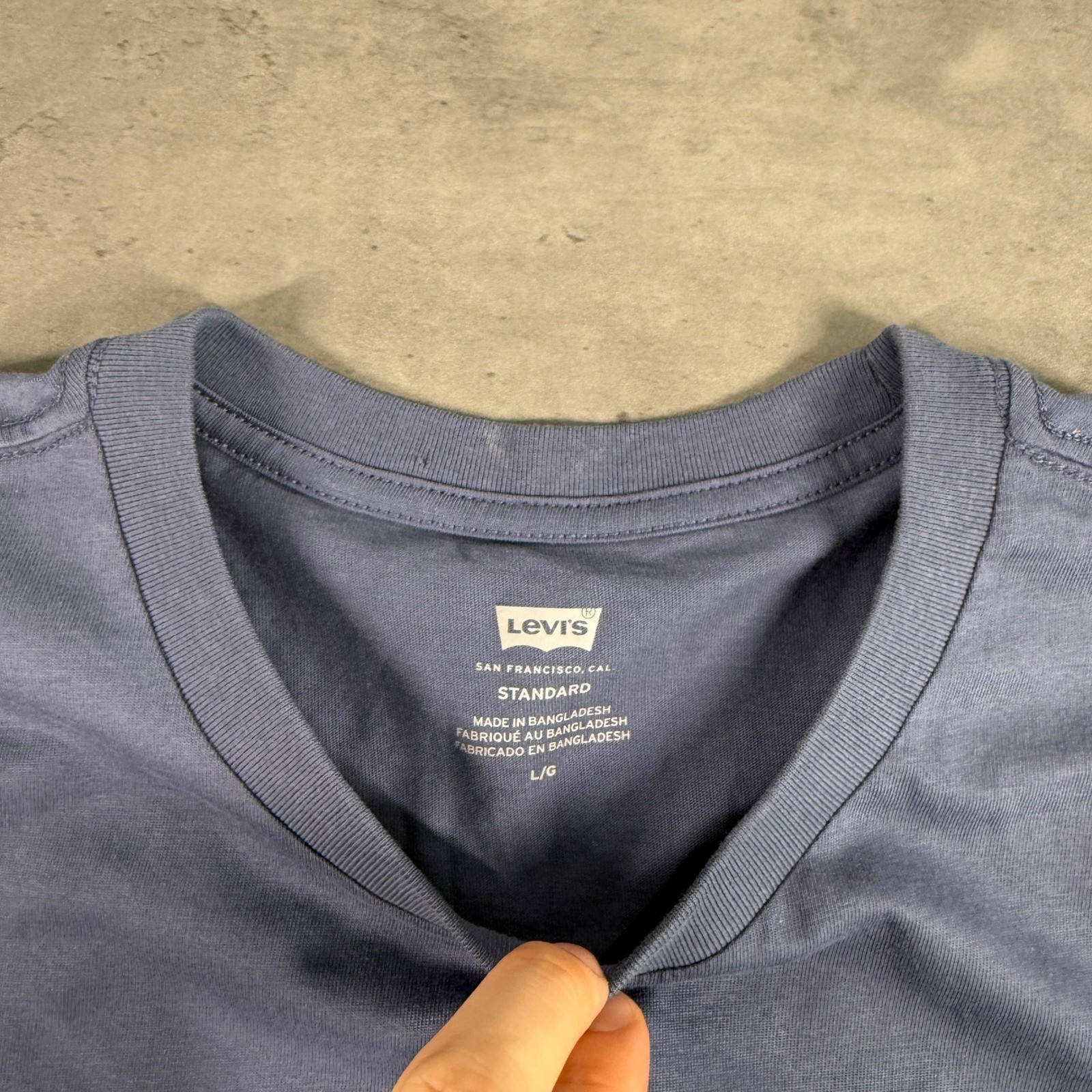 Levis Graphic T-Shirt Mens Large Blue Original Riveted Two Horse Logo Tee gallery