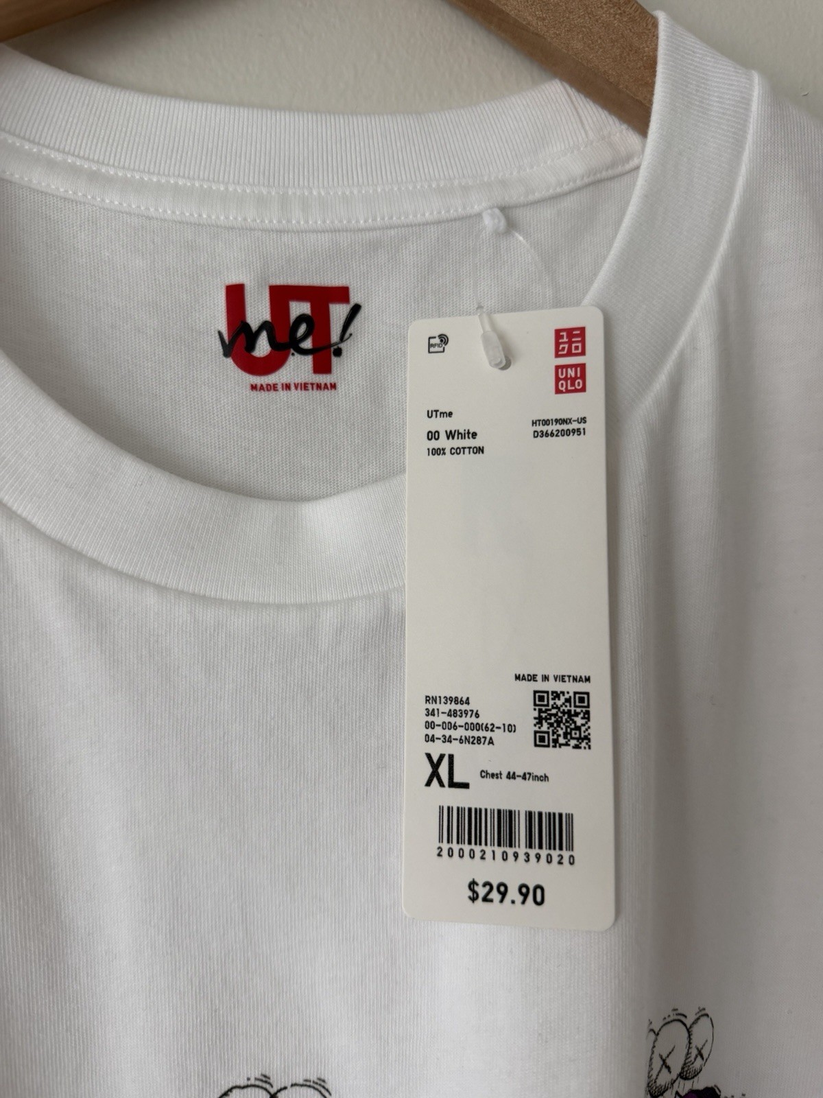 KAWS x Uniqlo Brooklyn Williamsburg Grand Opening Tee Purple White Unisex XL gallery