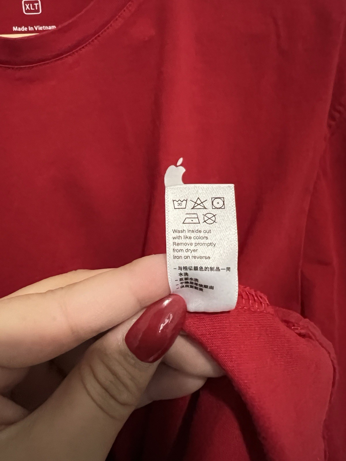 Apple Store Employee T-Shirt Tee Red Cotton USA Mens Xtra Large XL gallery
