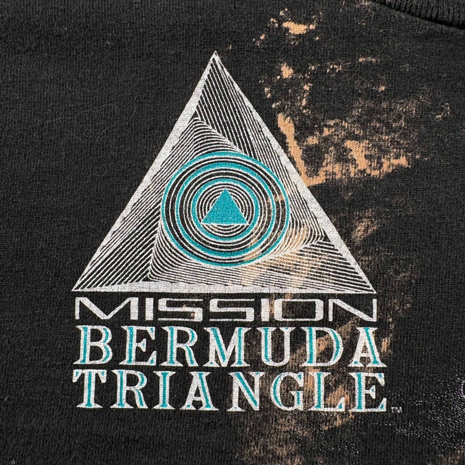 Vintage 90s SeaWorld Mission Bermuda Triangle Anvil T-Shirt Mens XL Black Cotton gallery