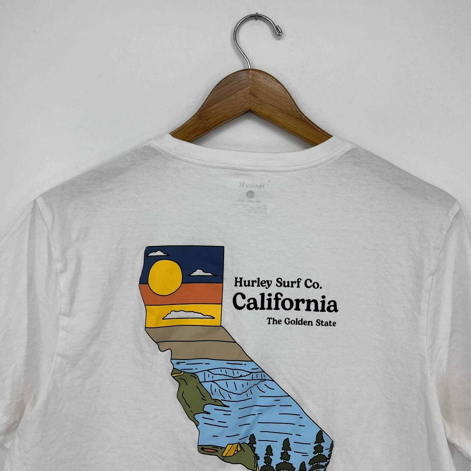 Hurley California T-Shirt Men's Size L White Double Sided Logo Short Sleeve gallery