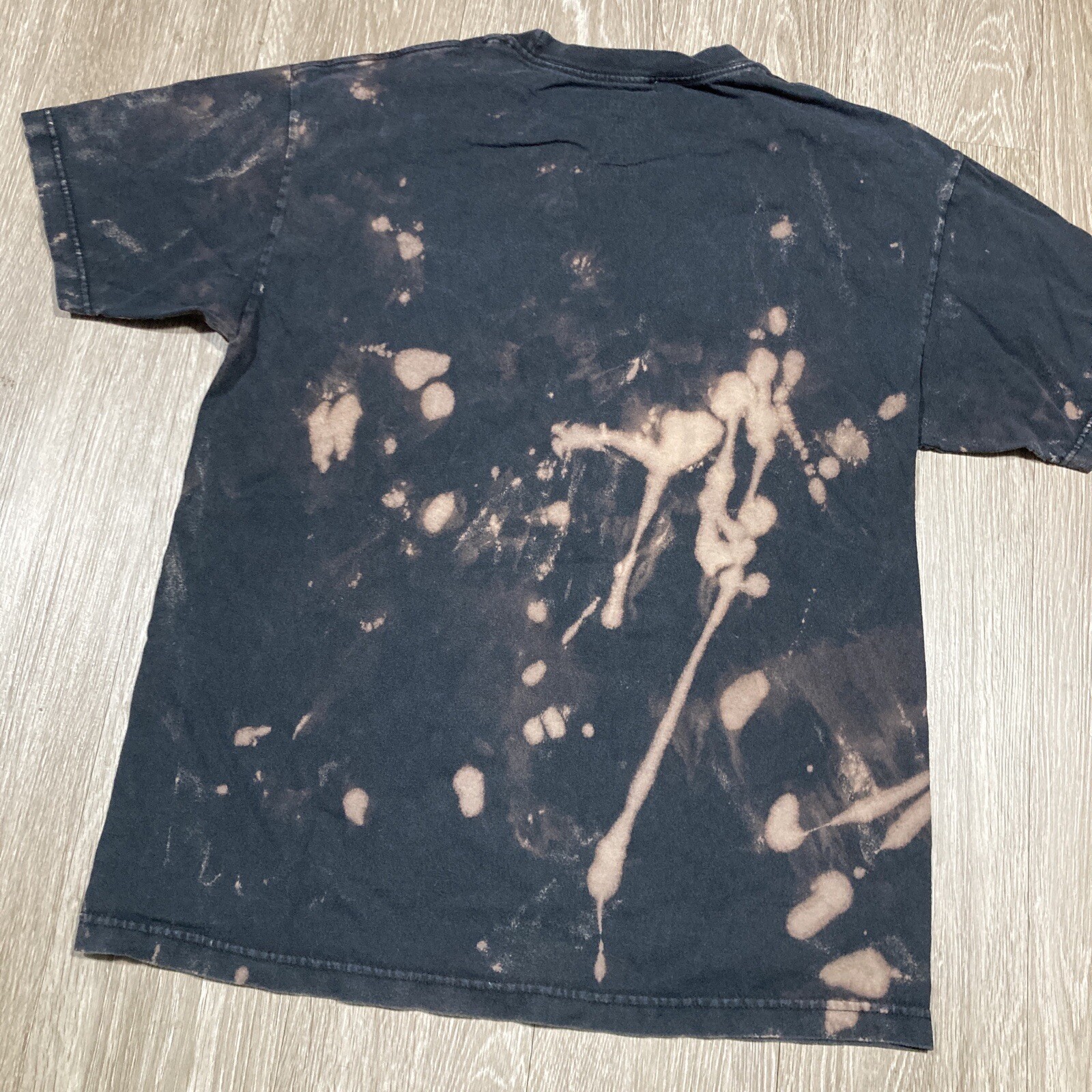 Nike Shirt L Just Do It Essential Athletic Work-out Gym Bleach Bleached Tee gallery