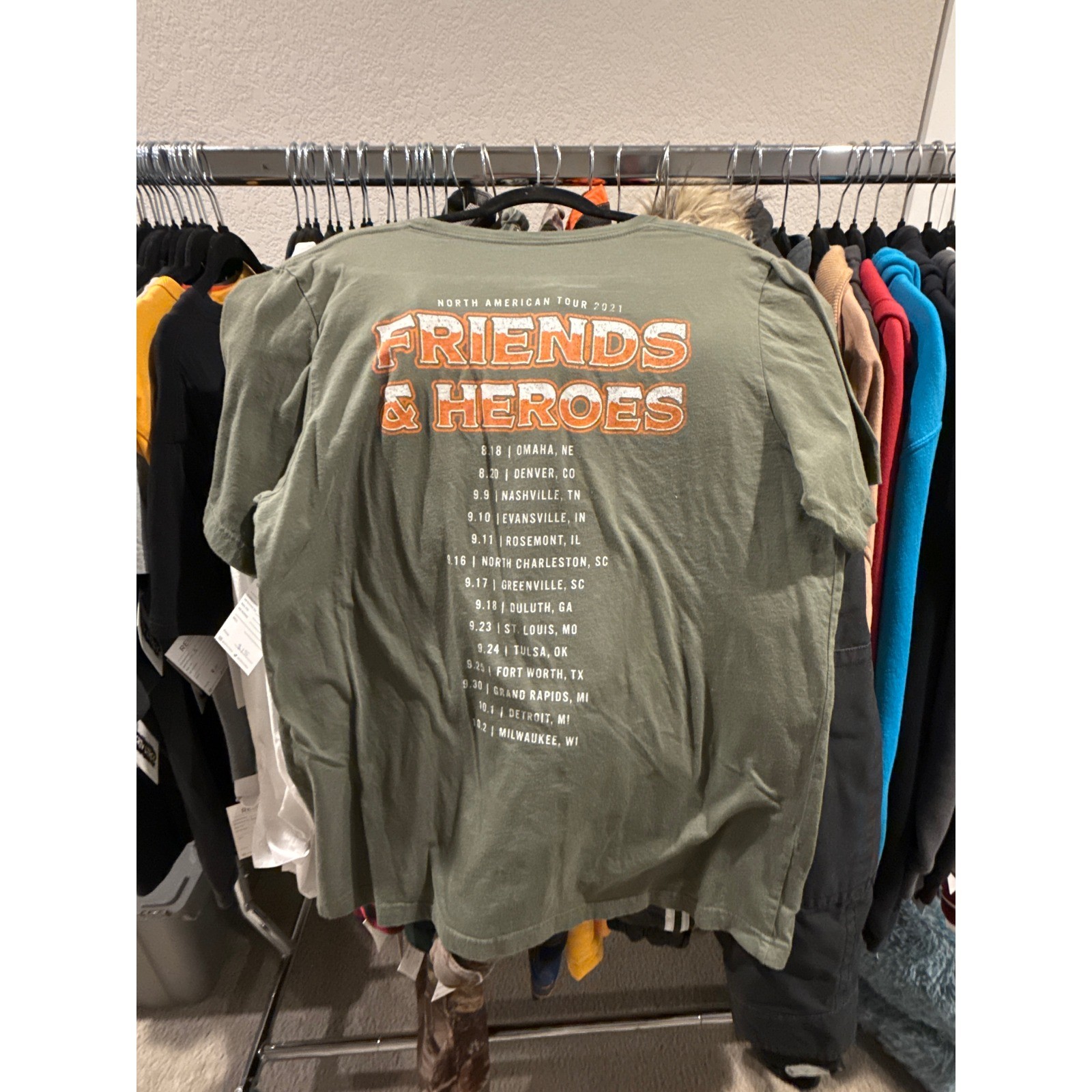 Blake Shelton Friends and Heroes 2021 Tour Shirt Mens XL Olive Green Graphic Tee gallery