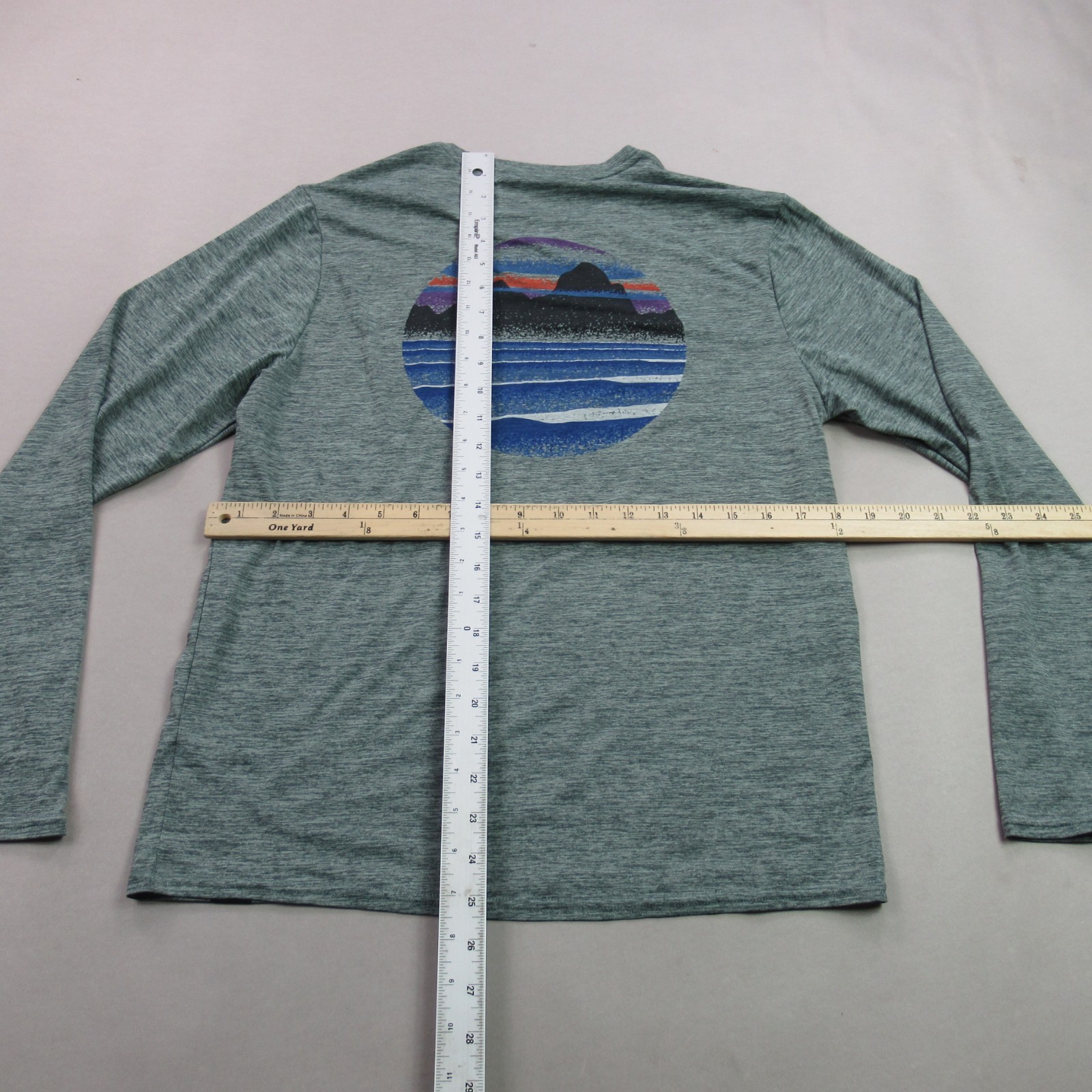 Patagonia Shirt Mens Small Long Sleeve Crew Neck Green Outdoor Lightweight gallery
