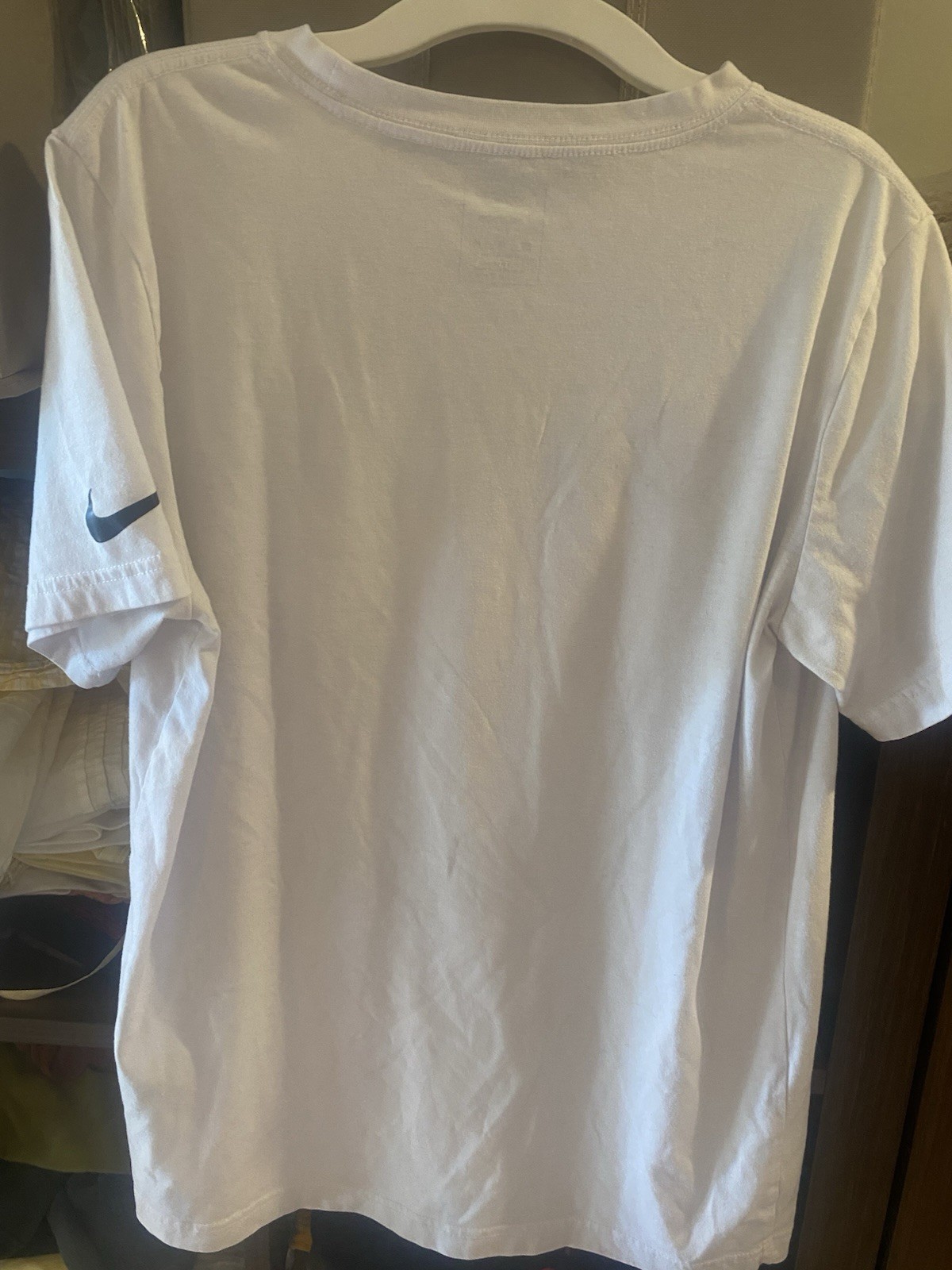 Boys Nike Logo T-Shirt XL White Multi-Color Short Sleeve Tee gallery