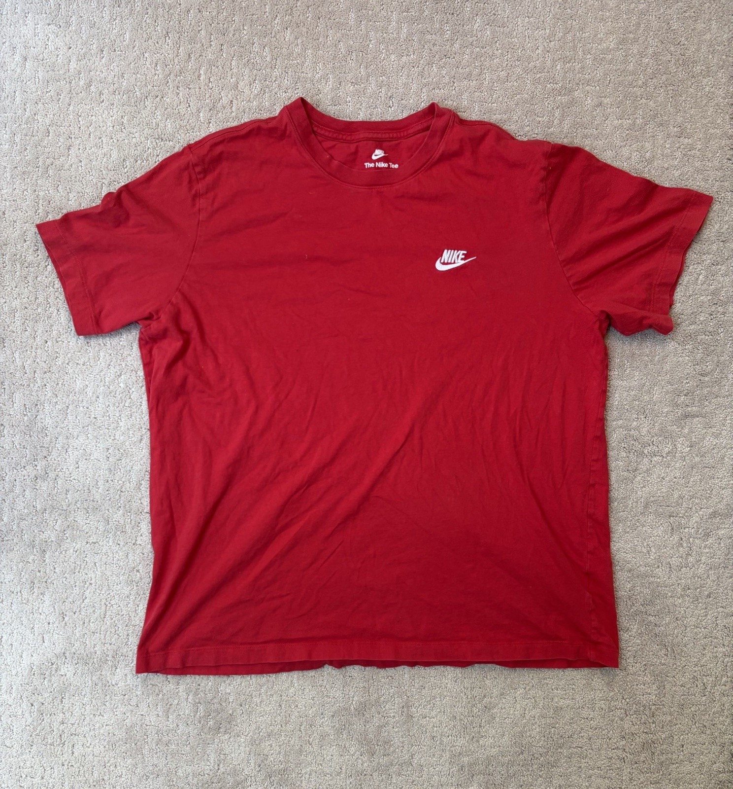 Nike Men’s Sportswear Club T Shirt Red Size XL