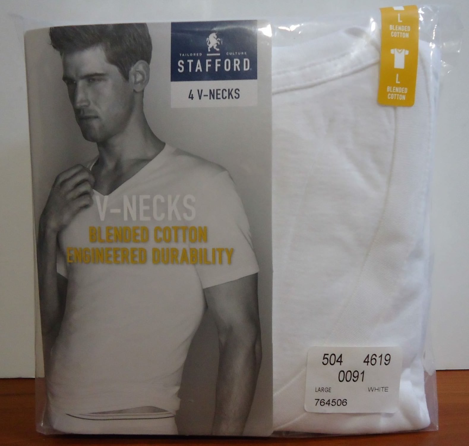 Stafford 4-Pack Men's Blended Cotton V-Neck T-Shirts White gallery