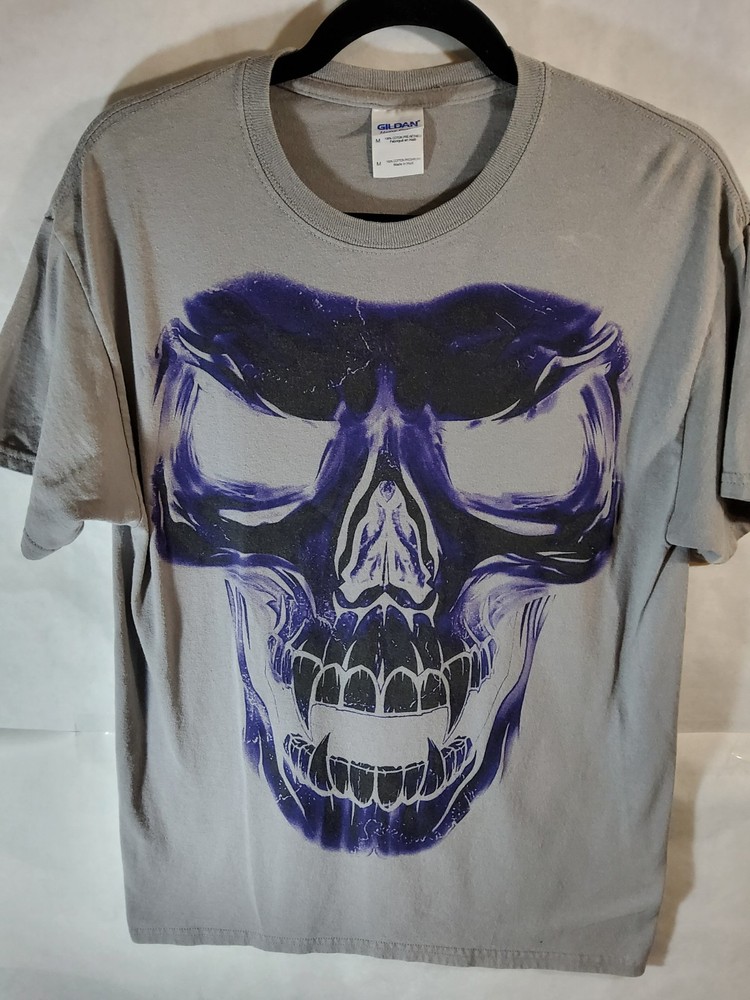 Purple Vampire Skull Front Graphic T-Shirt Size Medium Grey