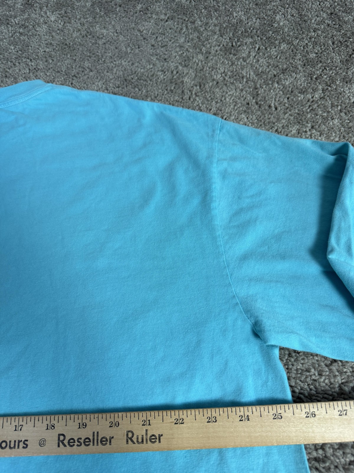 Hooters Shirt Mens 2XL Blue Pocket Logo Restaurant Crew Neck Long Sleeve gallery