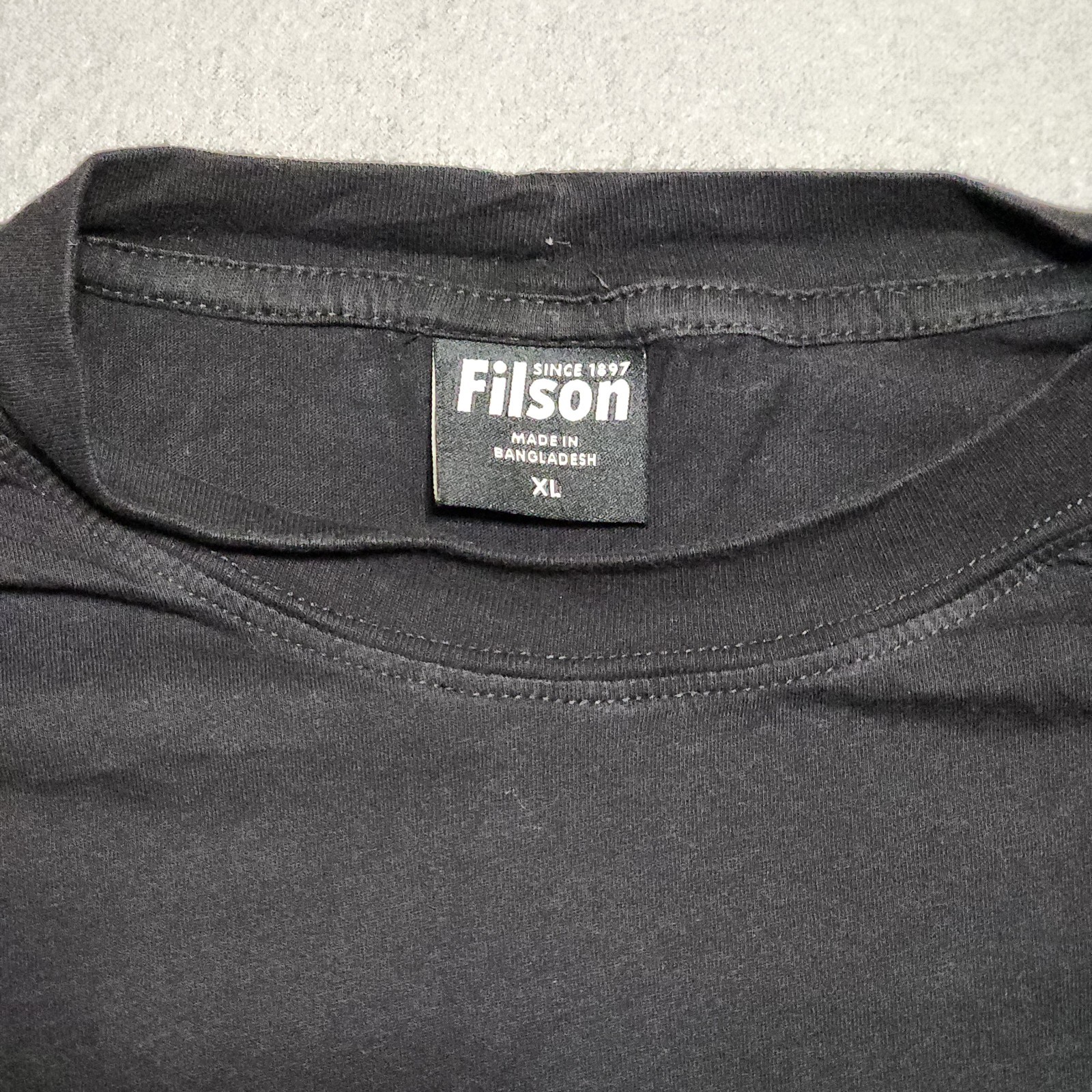 Filson Coal Black Pocket Tee Shirt 100% Cotton Size XL Better Outdoor Clothes gallery