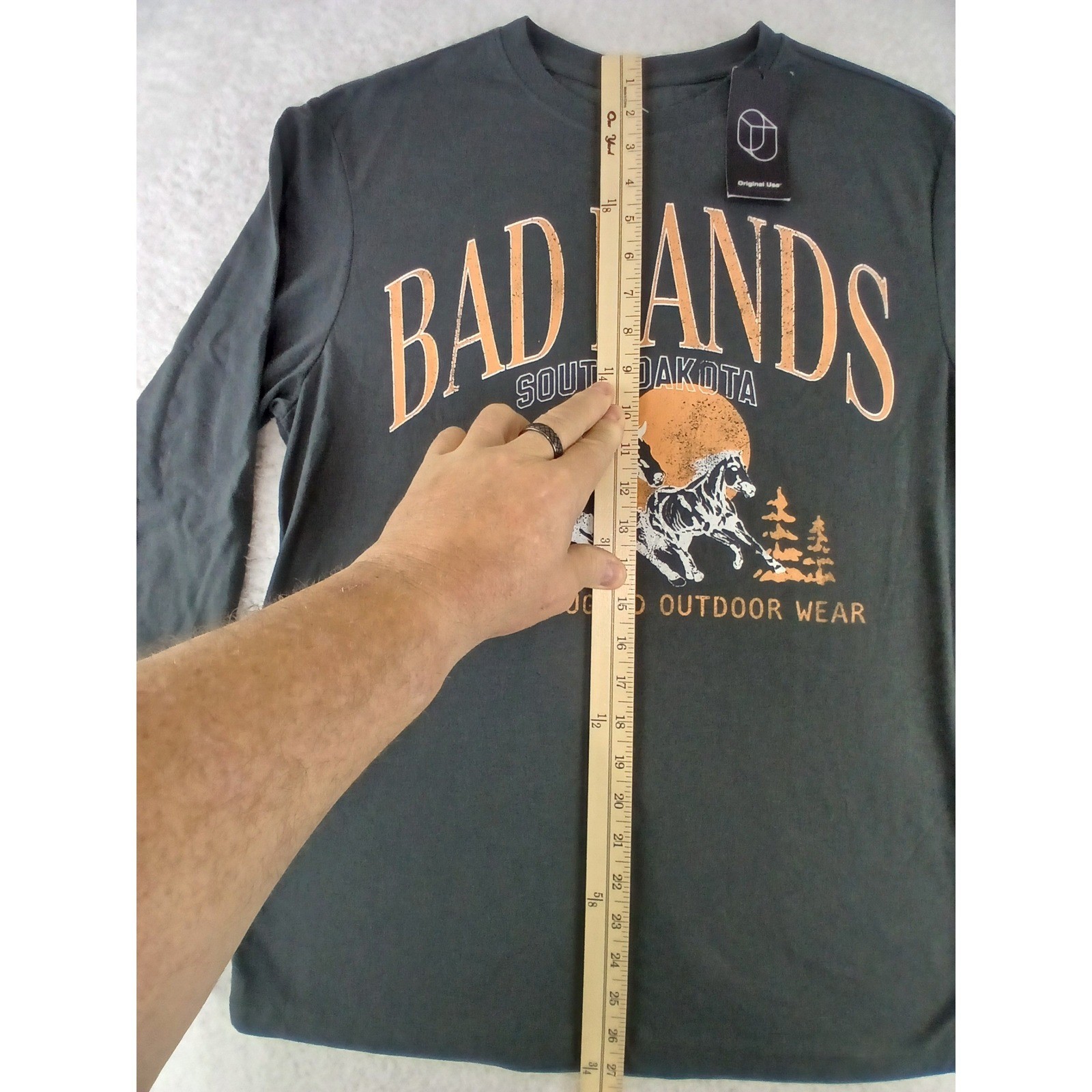Original Use Mens Bad Lands South Dakota Graphic Long Sleeve T-Shirt Gray S NWT gallery