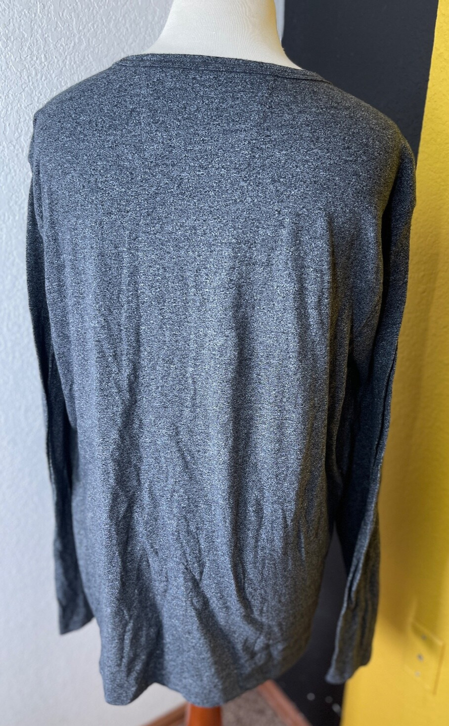 Banana Republic Mens Shirt Extra Large Gray Shirt Pocket Cotton Blend Easy Care gallery