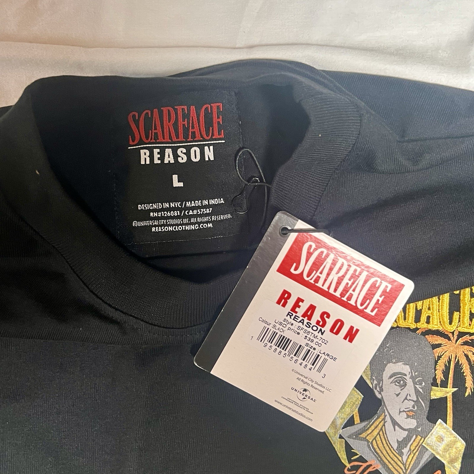 Scarface x Reason The World Is Yours Graphic T-Shirt Black NWT Size Large gallery
