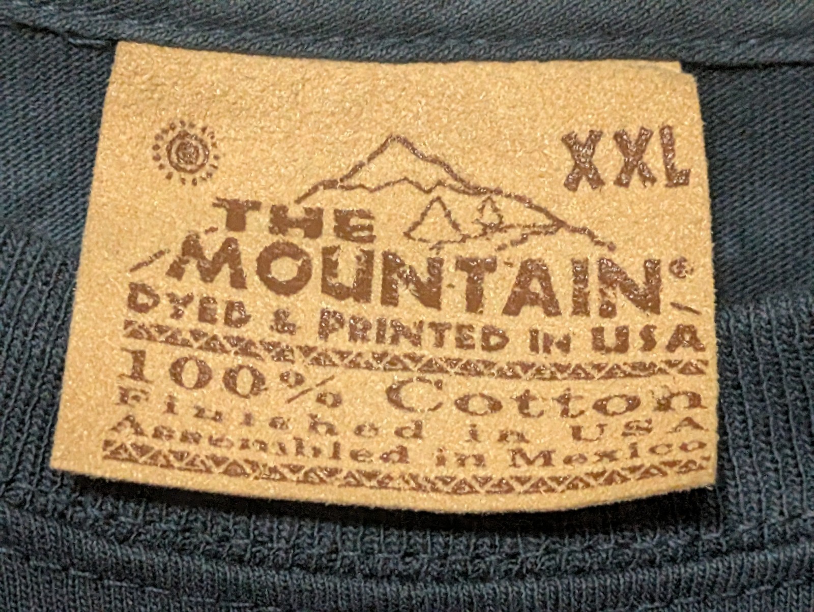 The Mountain Mens T-shirt Vintage Blue "Lone Wolf Moon" Leather Tag 2XL #6432 gallery