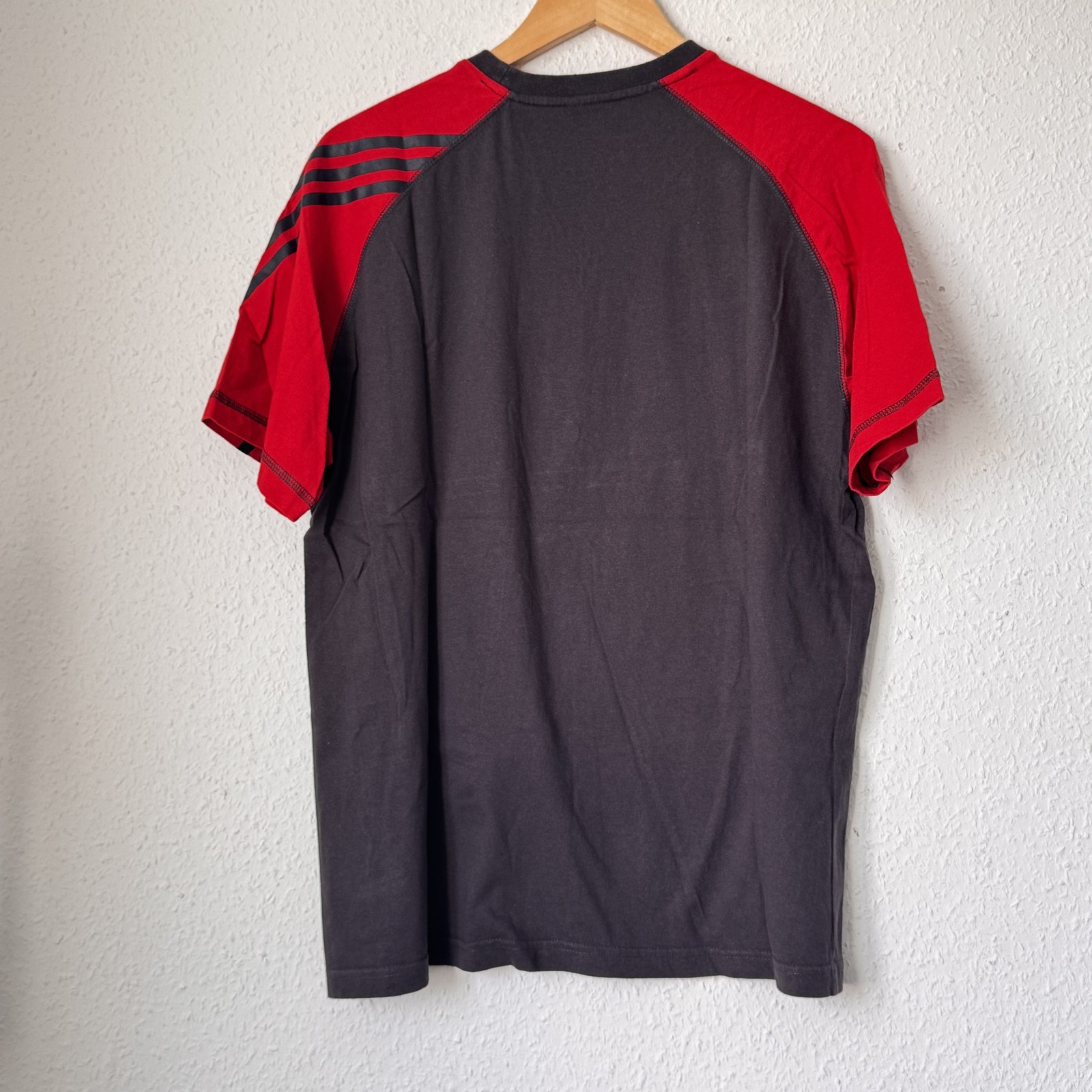 Adidas Black & Red Just Sports Graphic T-Shirt L 2449 gallery