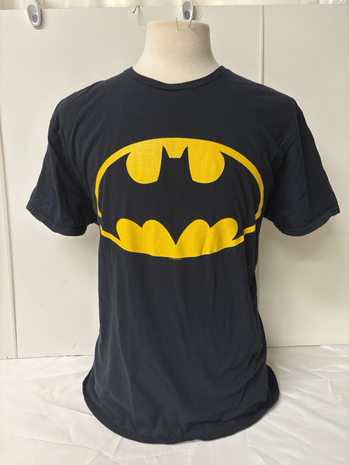 T-Shirt Batman Unisex sz XL Black w Yellow Logo DC Comics