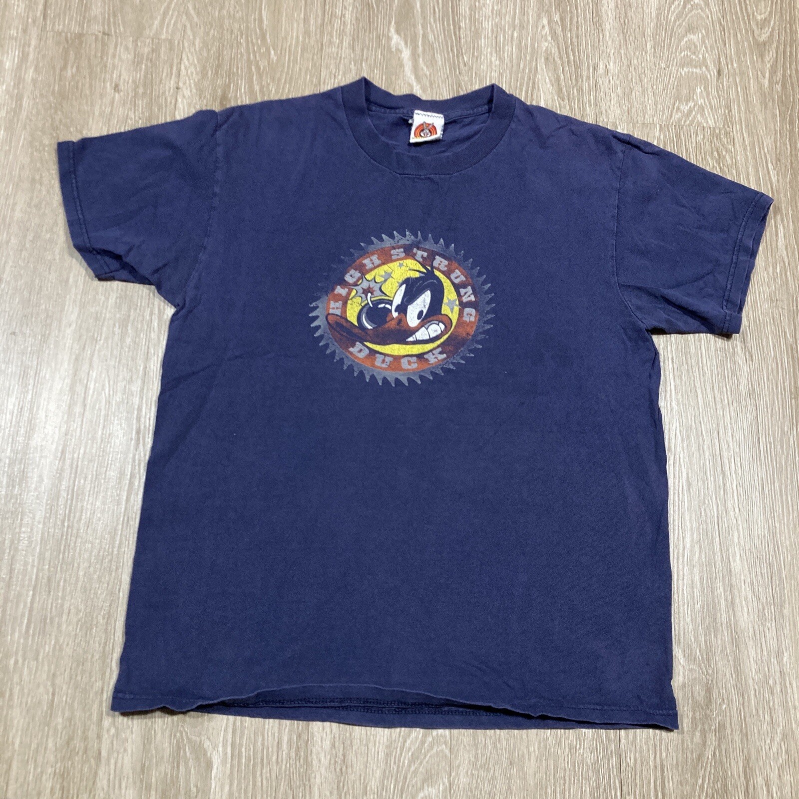 Looney Tunes Shirt M 90s 00s Y2k Daffy Duck Bomb High-strung Cartoon Tee gallery