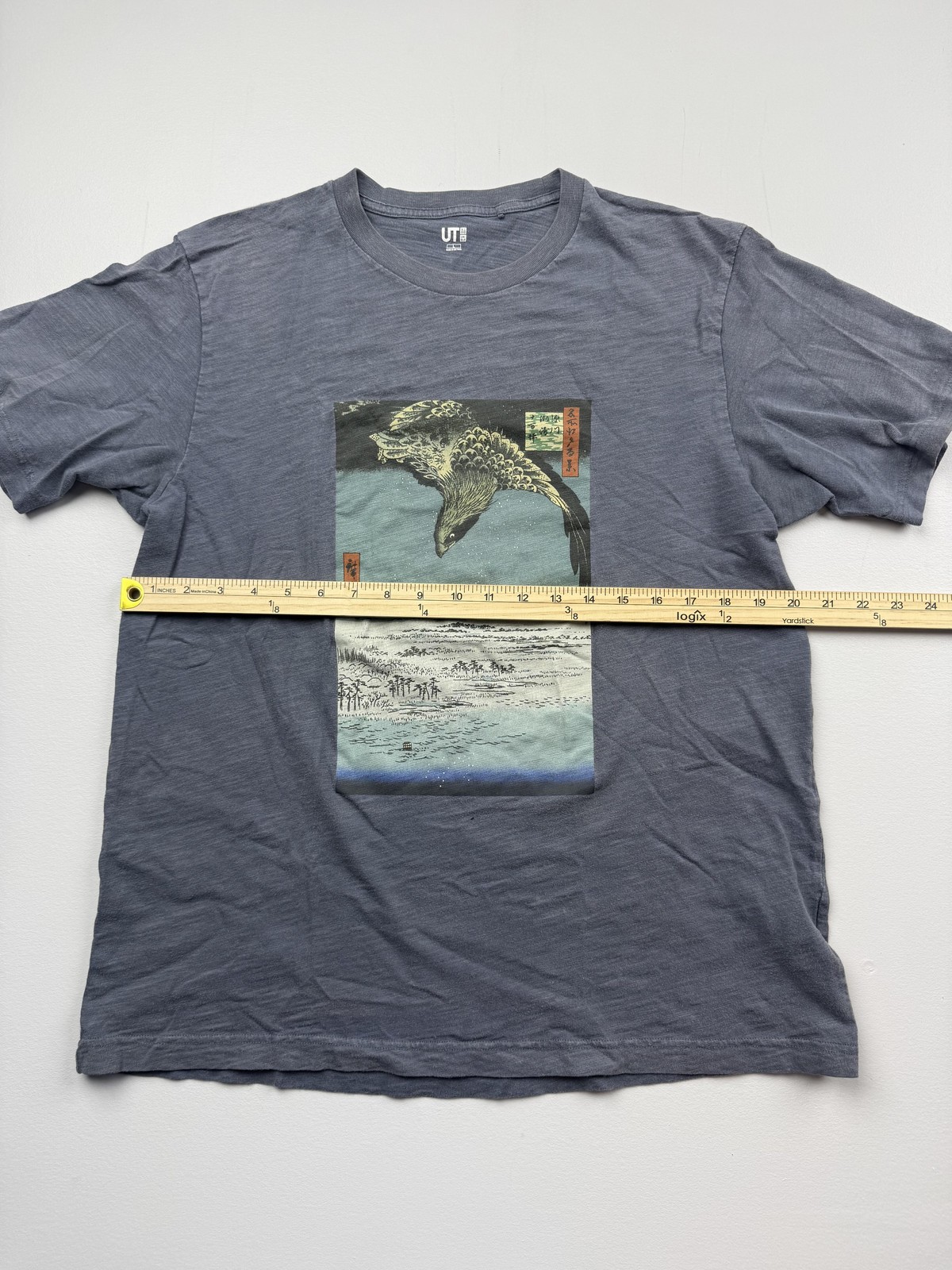 Uniqlo UT Shirt Mens Large Gray Japanese Art Hawk Mt Fuji Graphic Tee Two Sided gallery