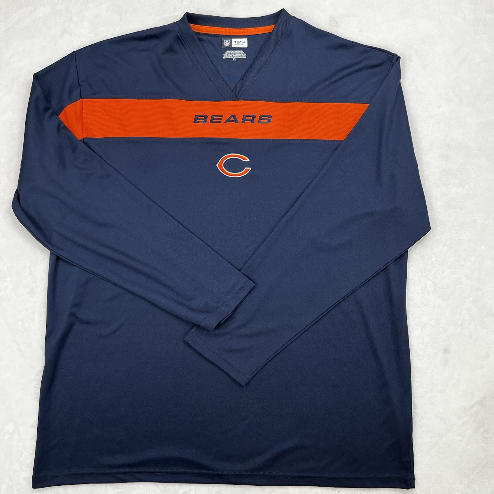 CHICAGO BEARS Long Sleeve Shirt Mens XL NFL Team Performance Navy V-Neck Logo gallery