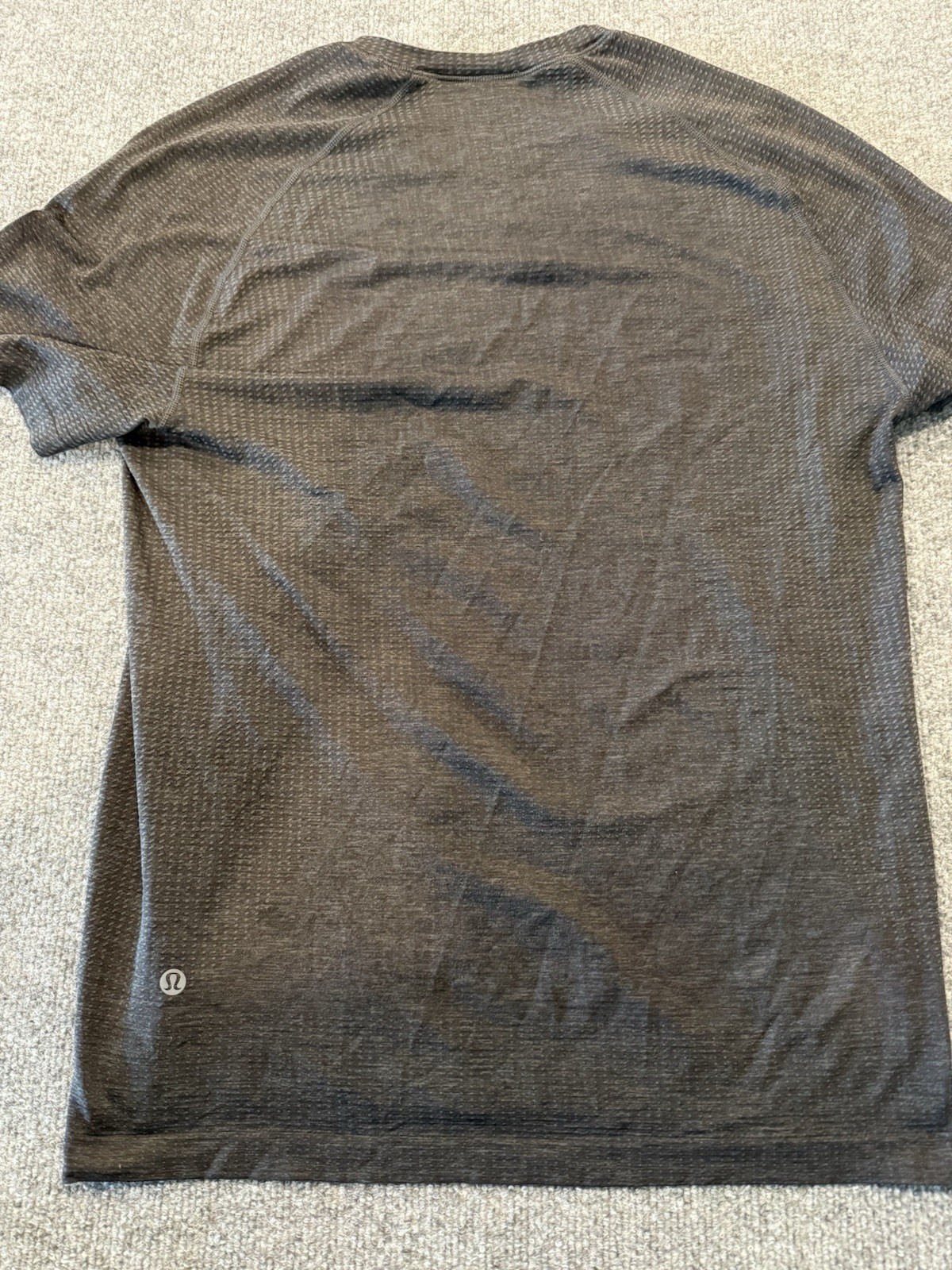 Lululemon Metal Vent Tech Mens T-Shirt M Grey Athleisure Tee Performance gallery