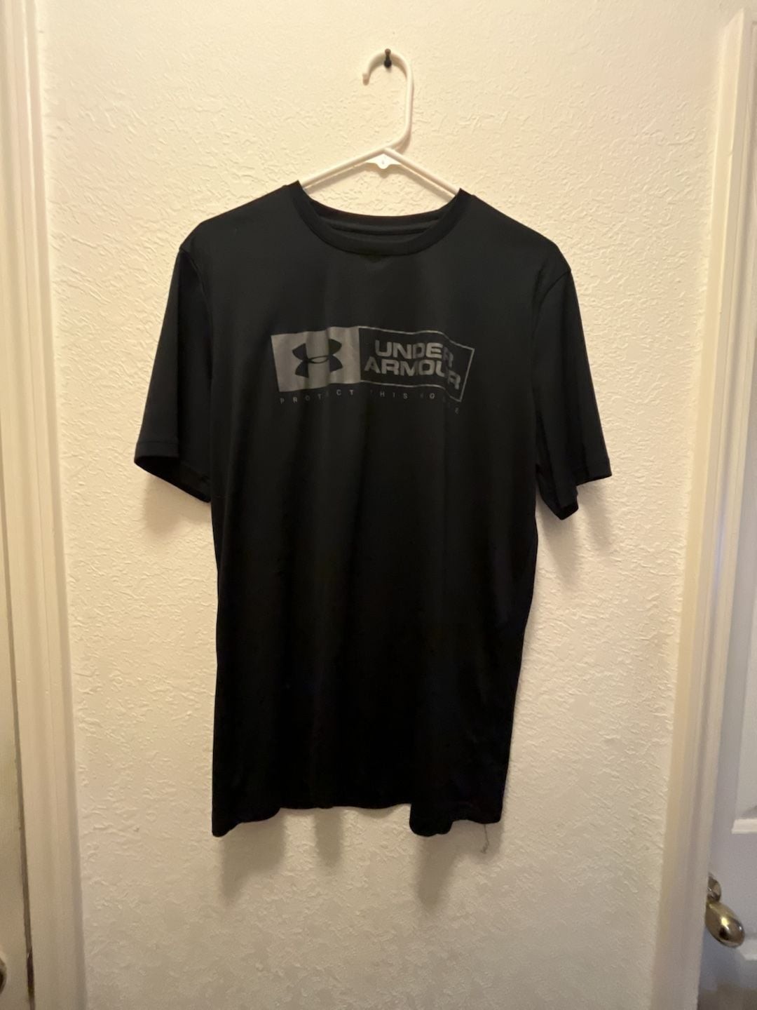 Under Armour Men's HeatGear Loose Camo Panel Logo Graphic T-Shirt gallery