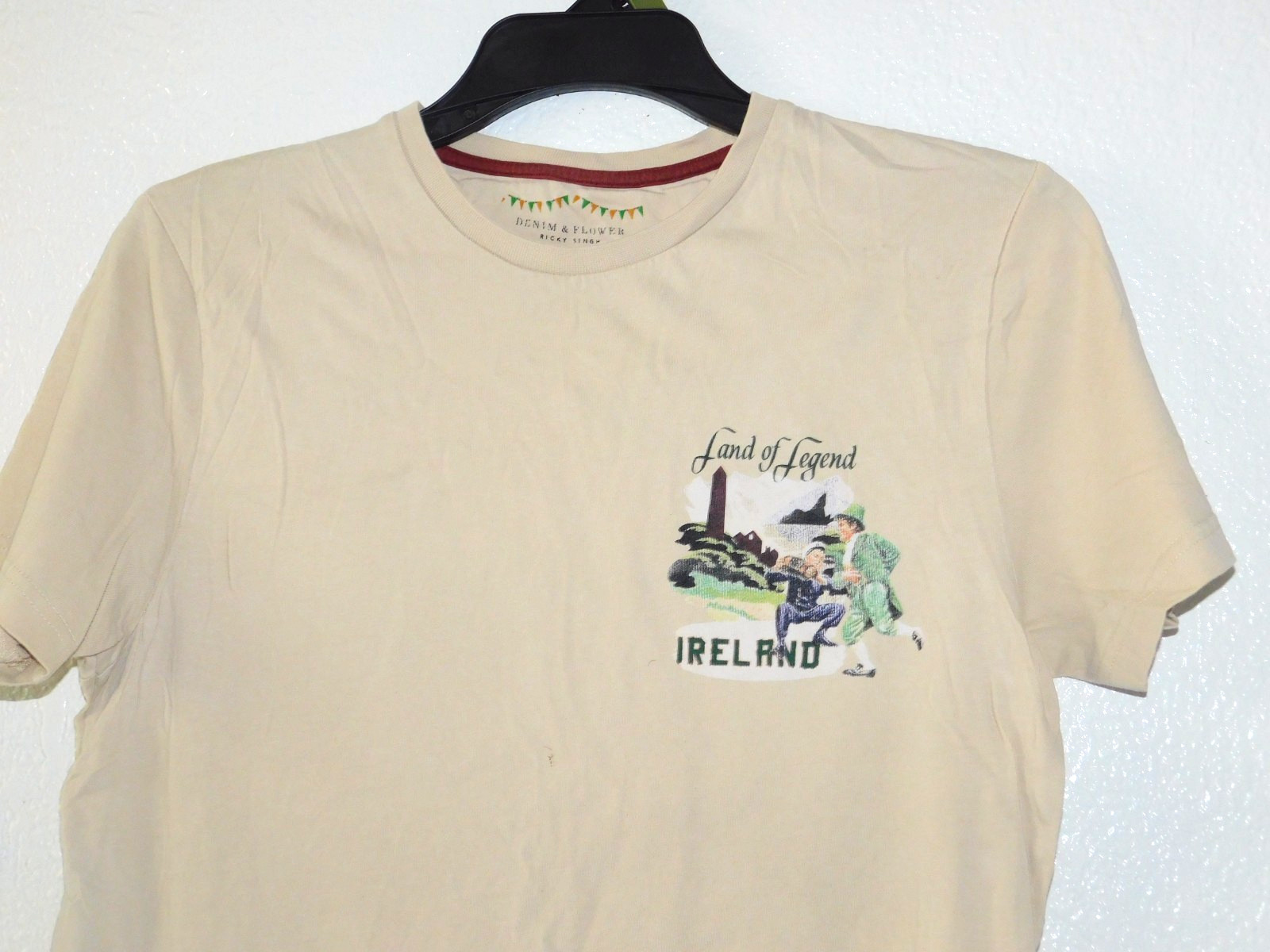 Mens Medium Land of Legend Ireland Tshirt Tan Denim & Flower T Shirt gallery