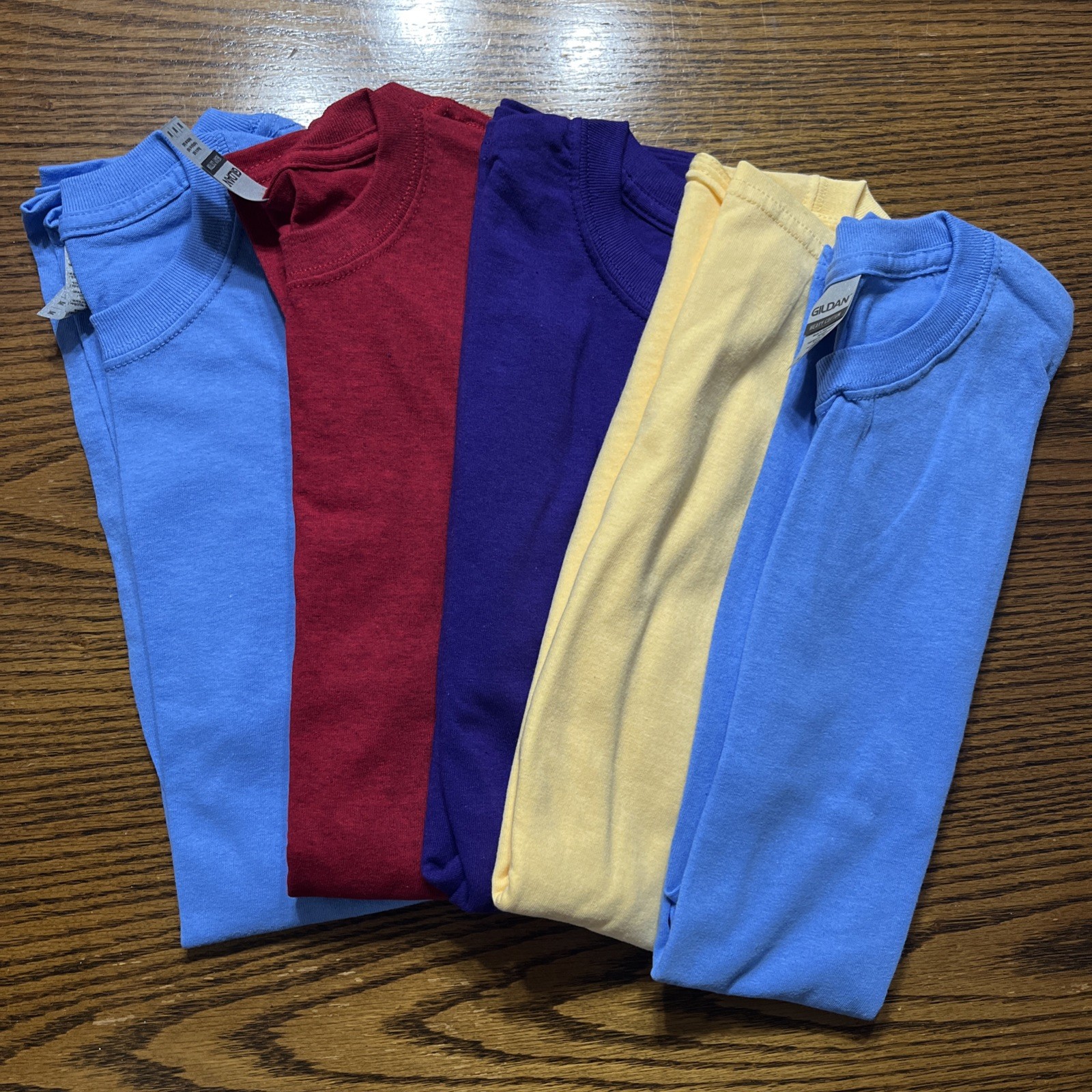 Gilden Heavy Cotton T-shirts Multicolors Size Medium No Pocket Set Of Five gallery