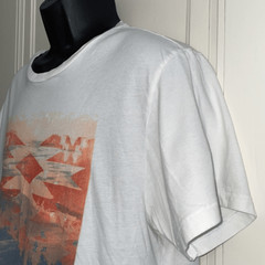 Aeropostale Aztec/Navajo western theme orange/gray/white T-shirt
