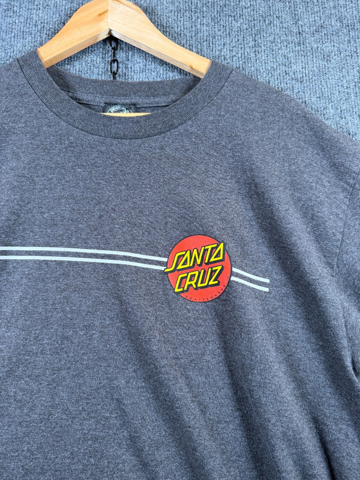 Santa Cruz Skateboards Mens Short Sleeve Shirt Dark Gray Large Surf Skate Logo gallery