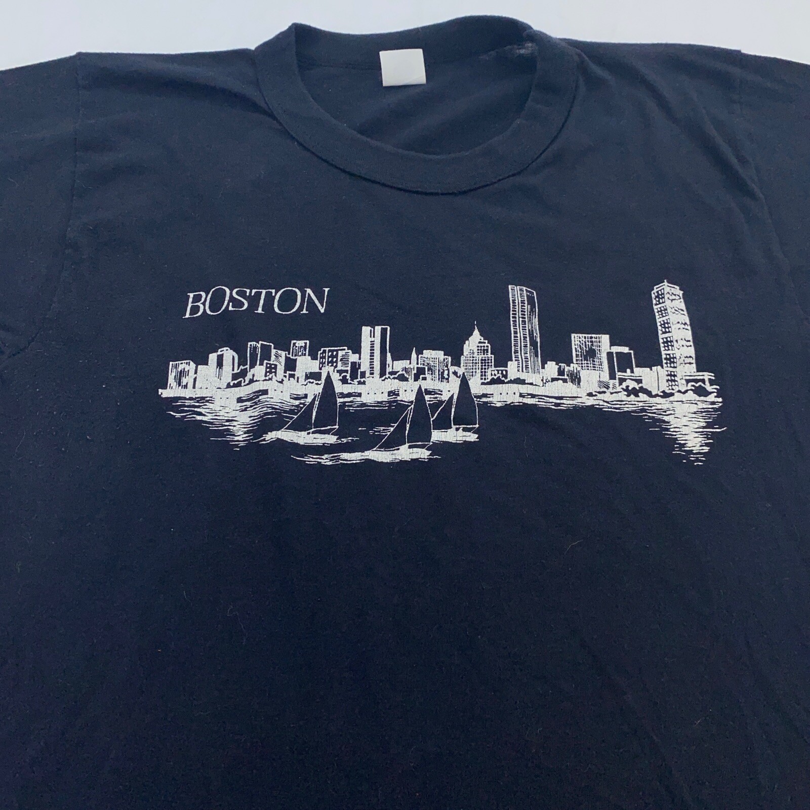 vintage 80s BOSTON MASSACHUSETTS SKYLINE T-Shirt 2XS sailing soft thin gallery