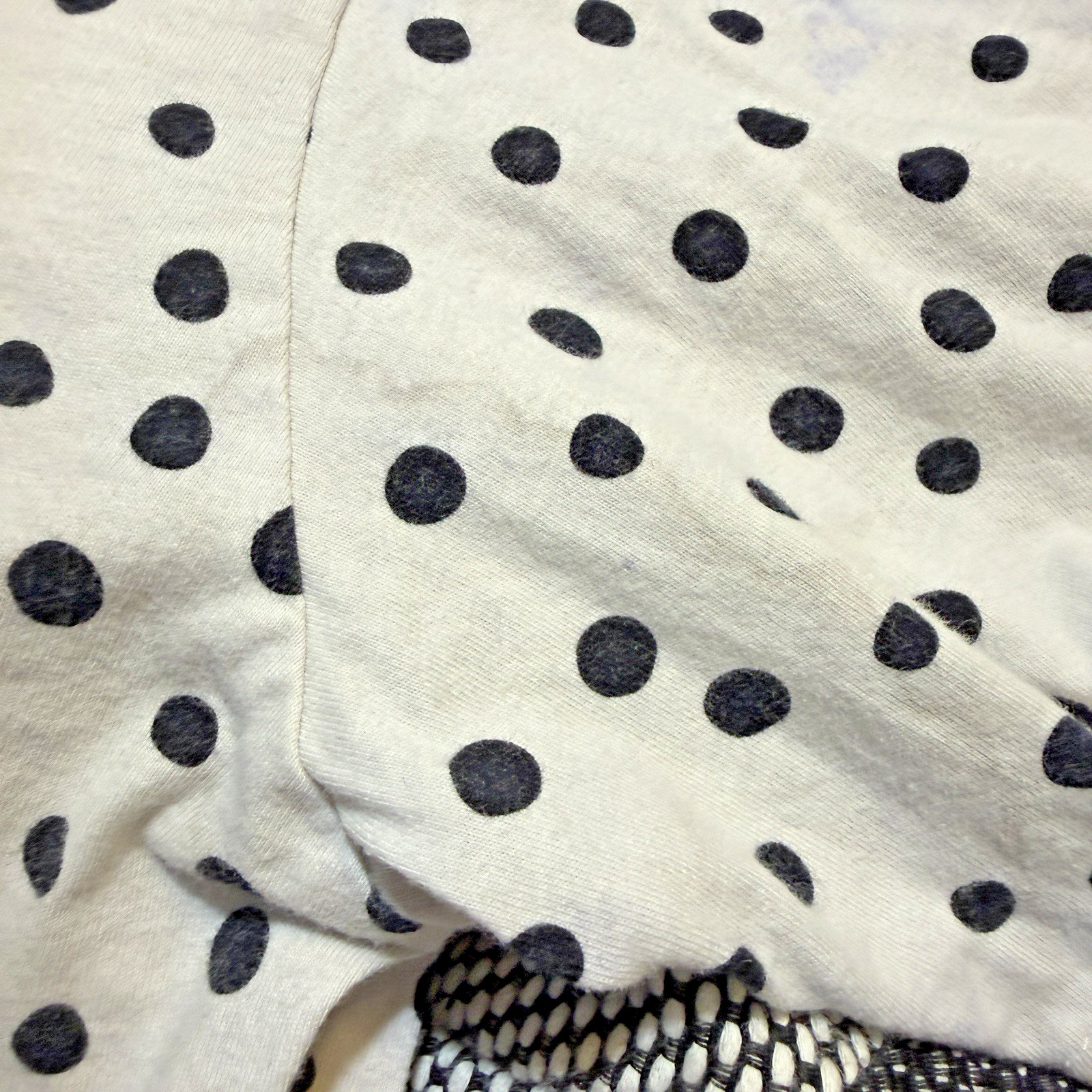 Uniqlo x Yayoi Kusama T-Shirt Museum of Modern Art MOMA Callab 2016 Large READ gallery