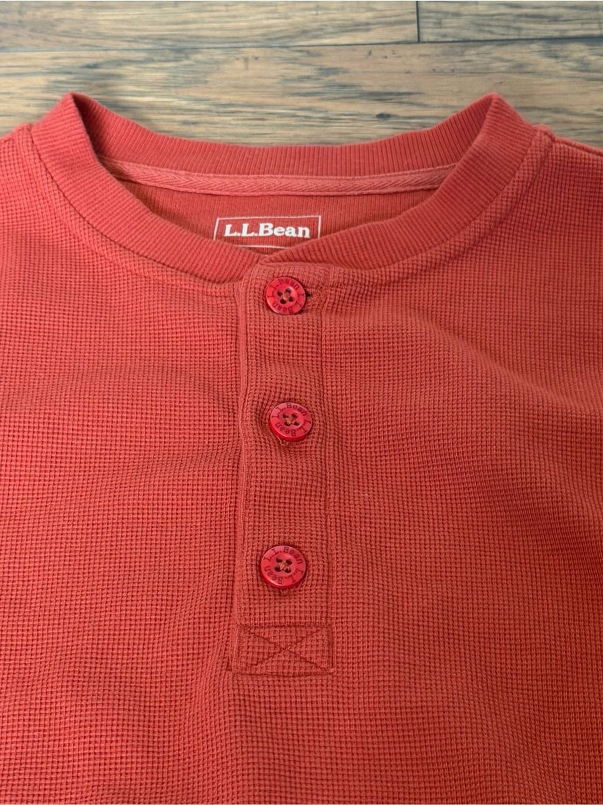 L.L.Bean Mens Long Sleeve Henley Traditional Fit Shirt Mens Medium Waffle Knit gallery