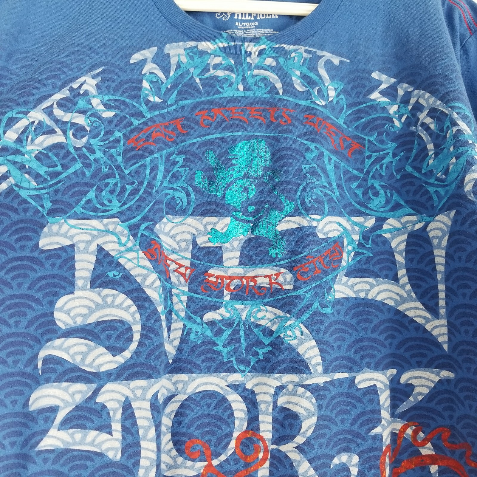 Tommy Hilfiger Men's Shirt Size XL Blue Trim Fit Graphic Tee East Meets West NY gallery
