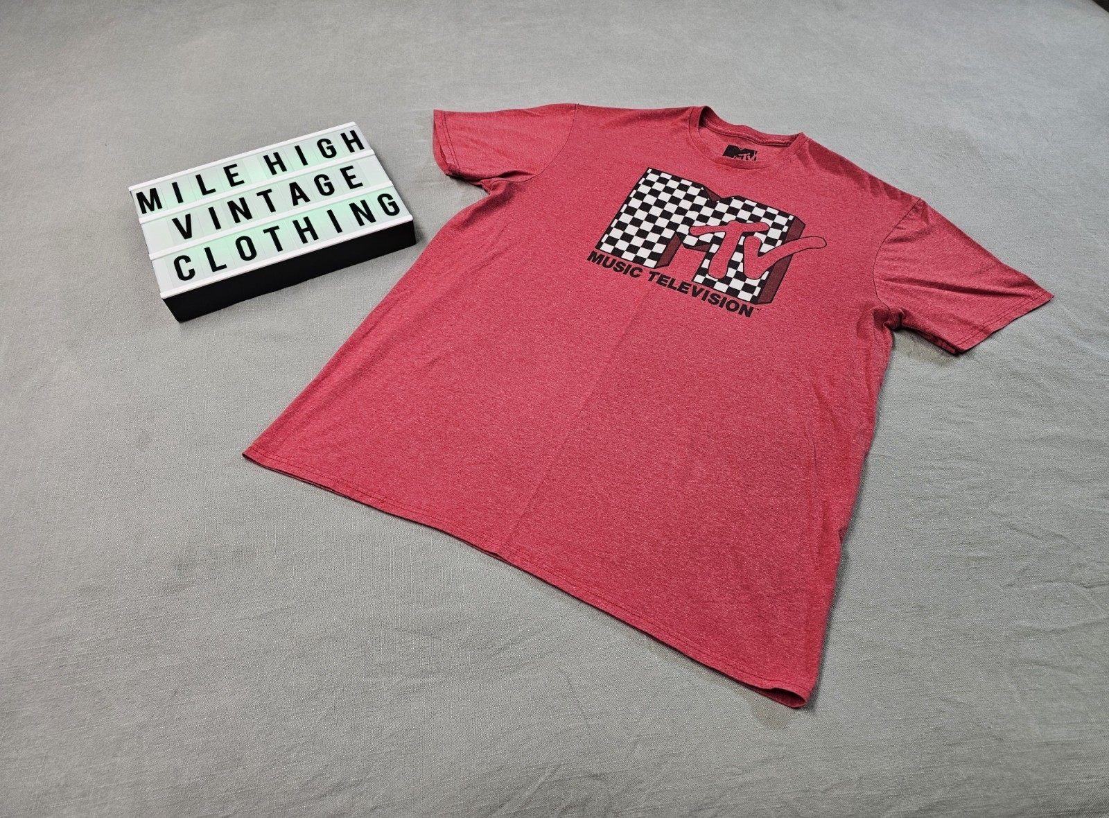 Retro Men’s MTV Shirt XL Music Television Red Tee 80s Style Pop Culture