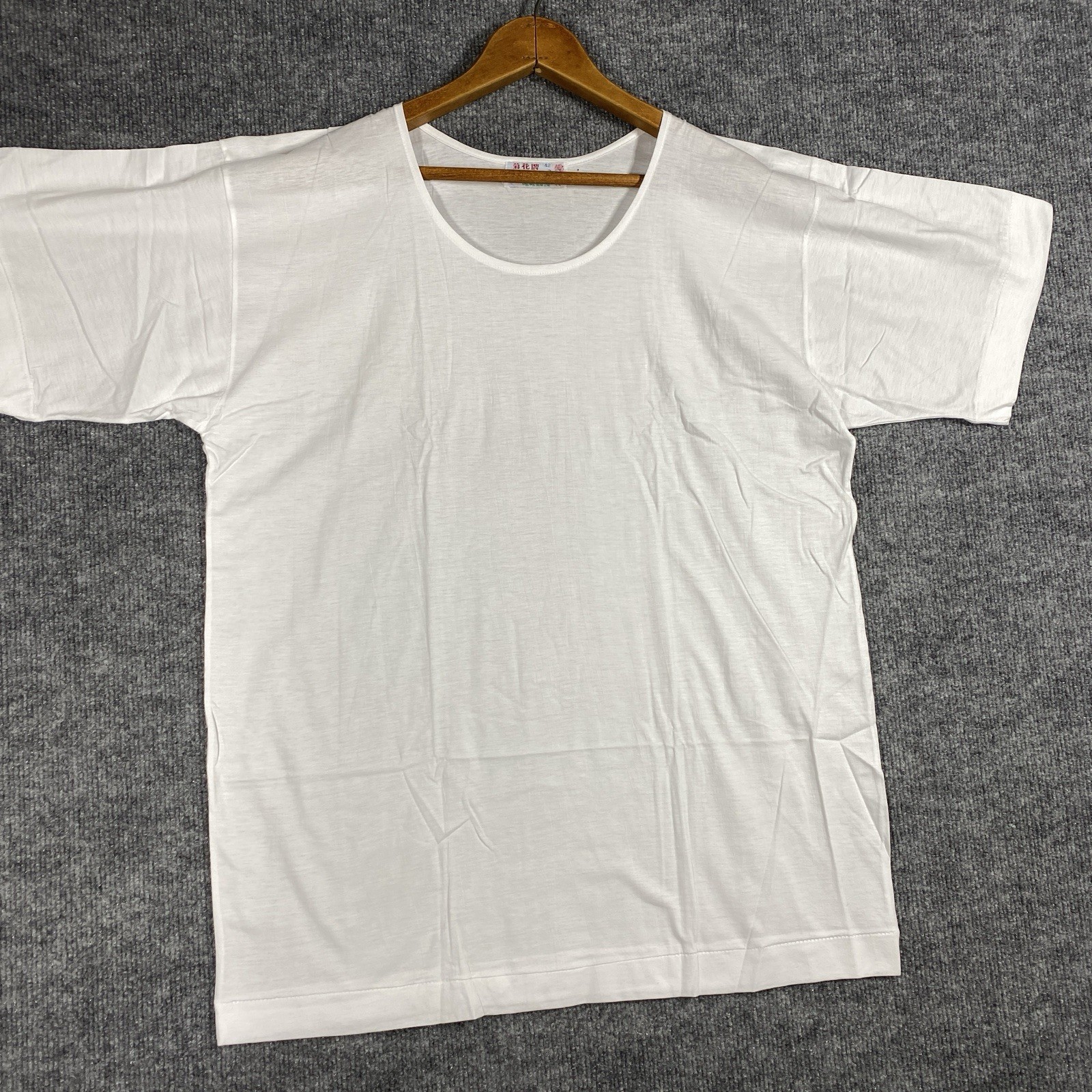 VINTAGE Chrysanthemum Brand T Shirt Mens Size 42 Medium Cotton China Chinese gallery