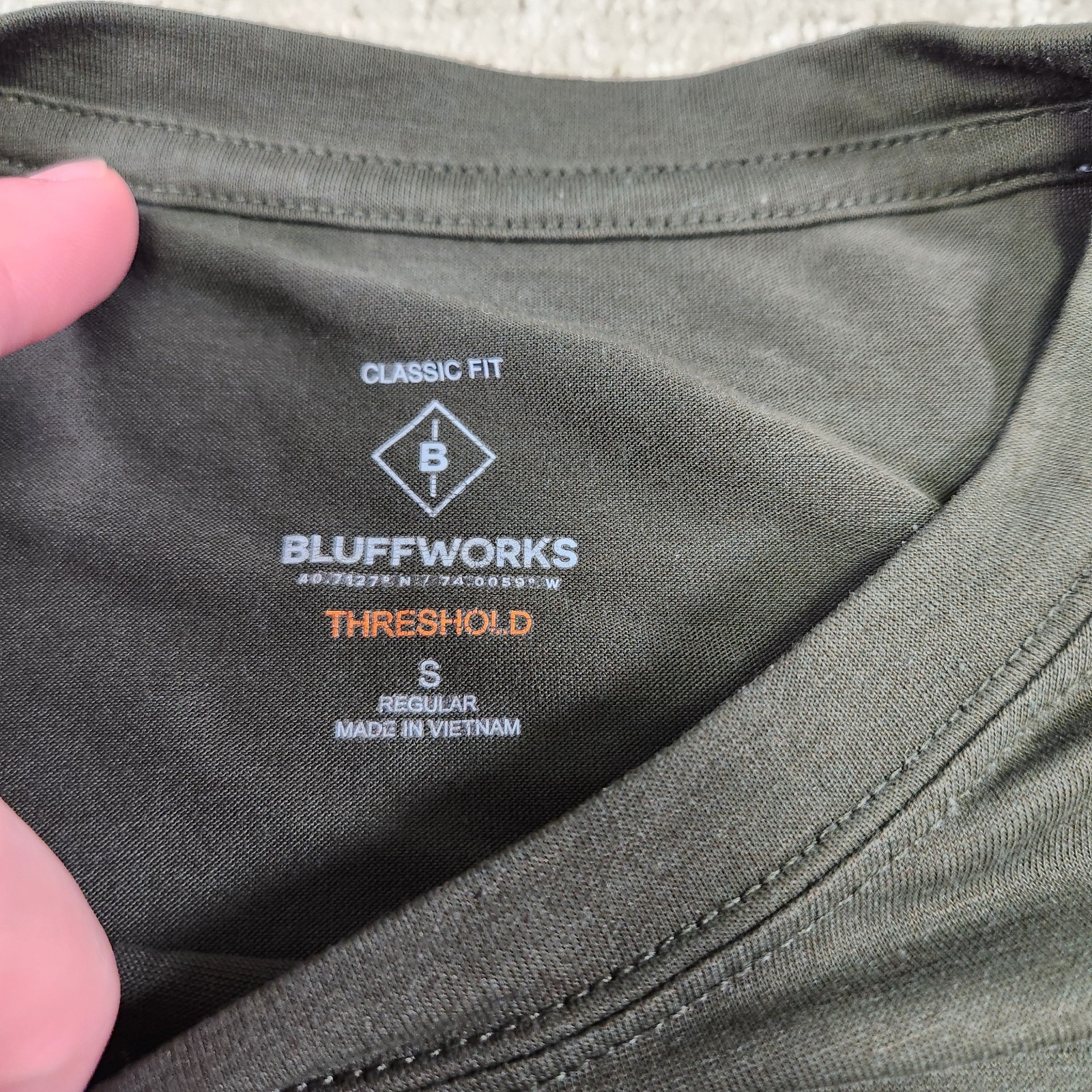 Bluffworks Shirt Men Small Threshold Crewneck Green Classic Stretch Quick dry gallery